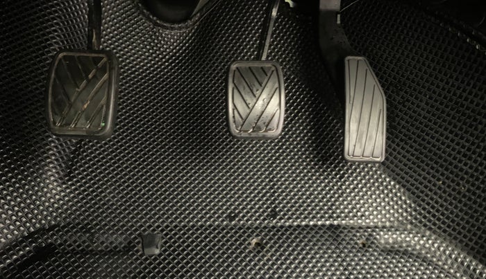 2018 Maruti IGNIS DELTA 1.2, Petrol, Manual, 41,346 km, Pedals