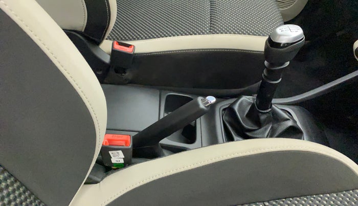 2019 Renault TRIBER RXZ, Petrol, Manual, 26,805 km, Gear Lever