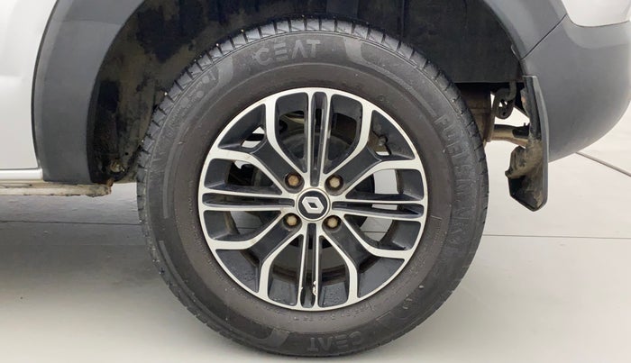 2019 Renault TRIBER RXZ, Petrol, Manual, 26,805 km, Left Rear Wheel