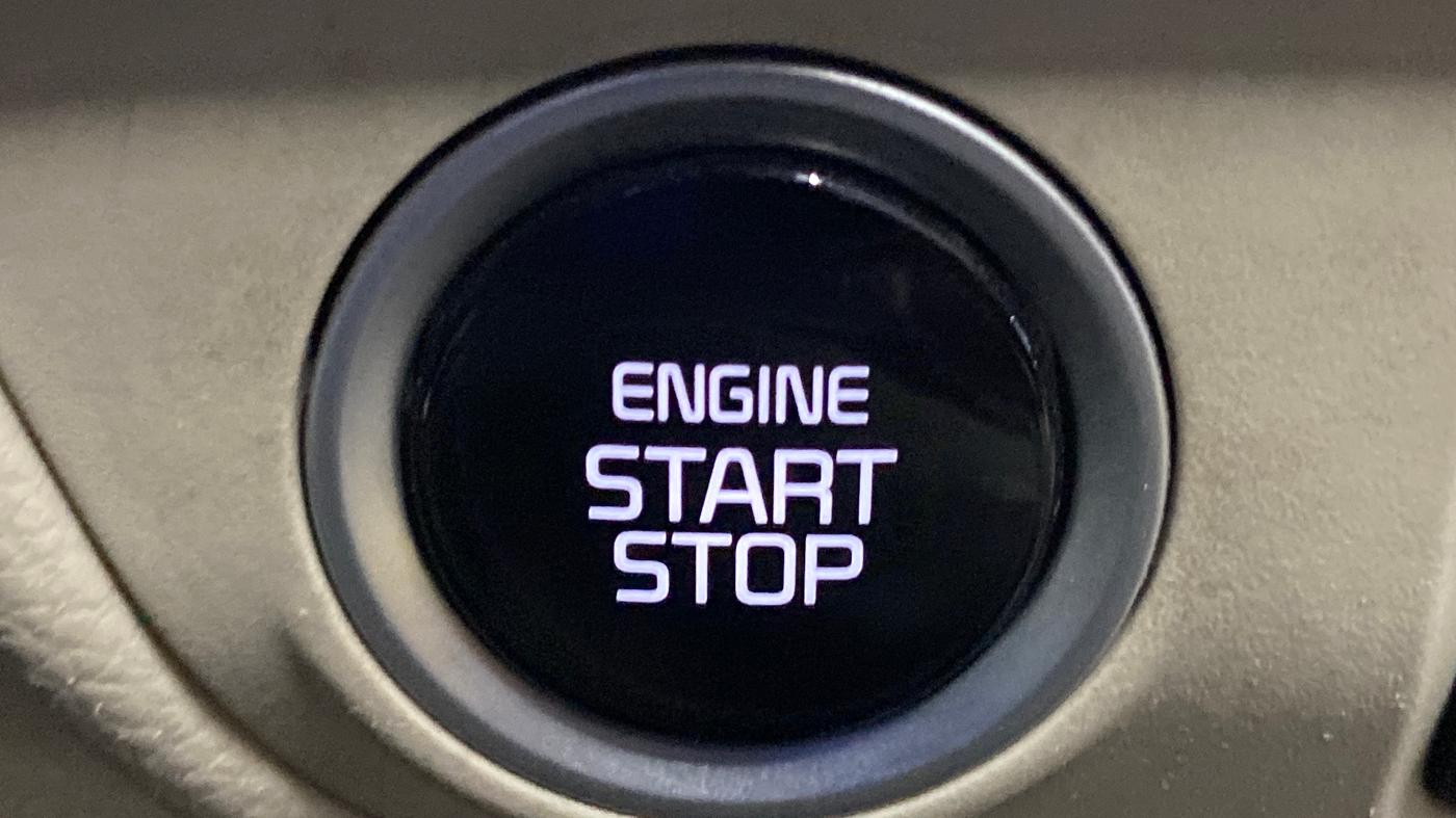 2022 KIA CARENS LUXURY PLUS 1.5 DIESEL AT 6 STR, Diesel, Automatic, 1,05,405 km, Keyless Start/ Stop Button