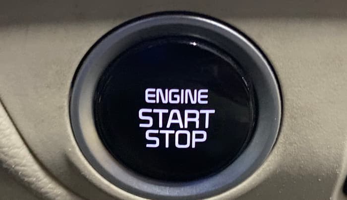 2022 KIA CARENS LUXURY PLUS 1.5 DIESEL AT 6 STR, Diesel, Automatic, 1,05,405 km, Keyless Start/ Stop Button
