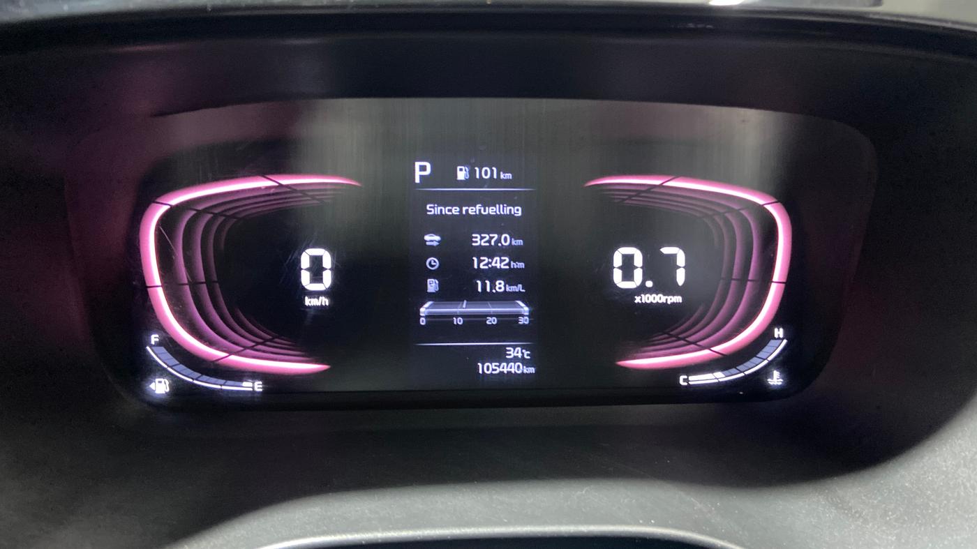2022 KIA CARENS LUXURY PLUS 1.5 DIESEL AT 6 STR, Diesel, Automatic, 1,05,405 km, Odometer Image