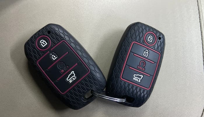 2022 KIA CARENS LUXURY PLUS 1.5 DIESEL AT 6 STR, Diesel, Automatic, 1,05,405 km, Key Close Up