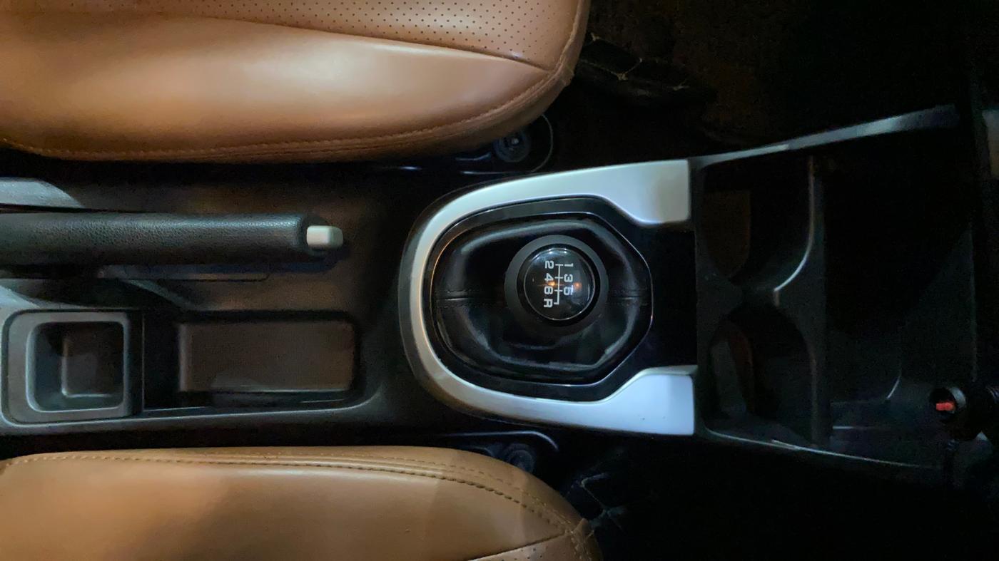 2018 Honda WR-V 1.5L I-DTEC VX MT, Diesel, Manual, 57,869 km, Gear Lever