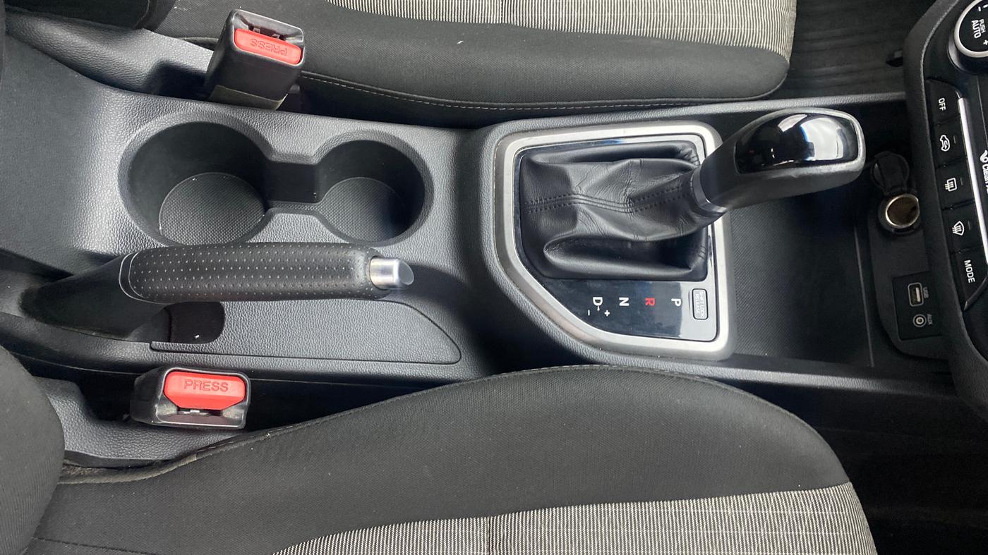 2016 Hyundai Creta SX PLUS AT 1.6 DIESEL, Diesel, Automatic, 1,45,460 km, Gear Lever