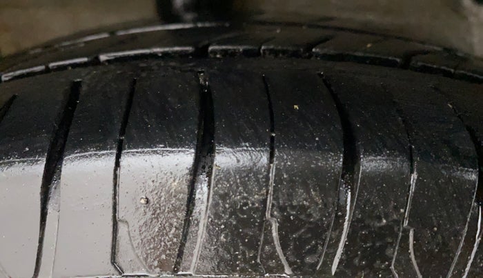 2018 Maruti Celerio VXI CNG, CNG, Manual, 95,782 km, Right Rear Tyre Tread