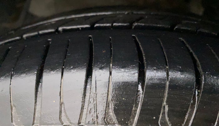 2018 Maruti Celerio VXI CNG, CNG, Manual, 95,782 km, Left Front Tyre Tread