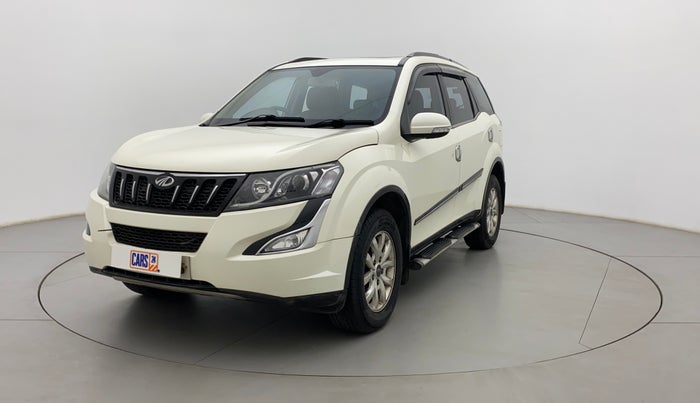 2015 Mahindra XUV500 W10, Diesel, Manual, 1,04,003 km, Left Front Diagonal
