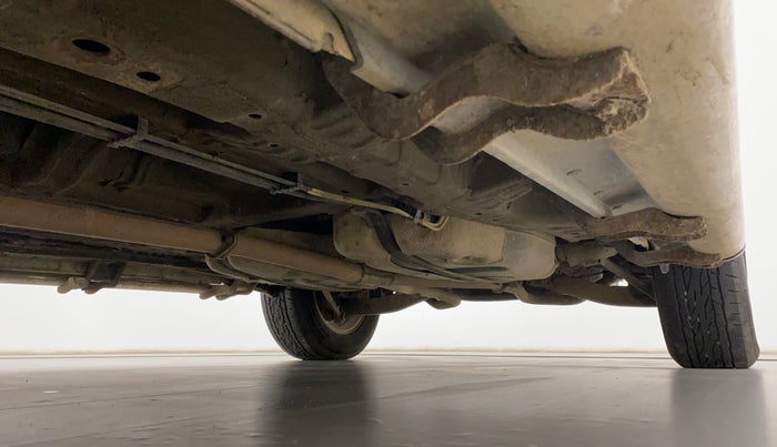 2015 Mahindra XUV500 W10, Diesel, Manual, 1,04,003 km, Right Side Underbody