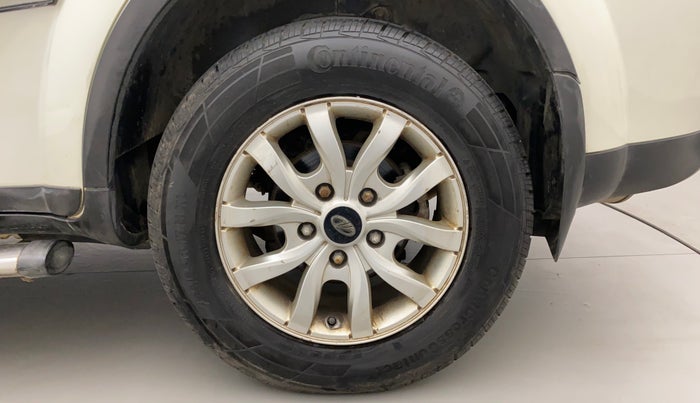 2015 Mahindra XUV500 W10, Diesel, Manual, 1,04,003 km, Left Rear Wheel
