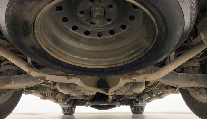 2015 Mahindra XUV500 W10, Diesel, Manual, 1,04,003 km, Rear Underbody