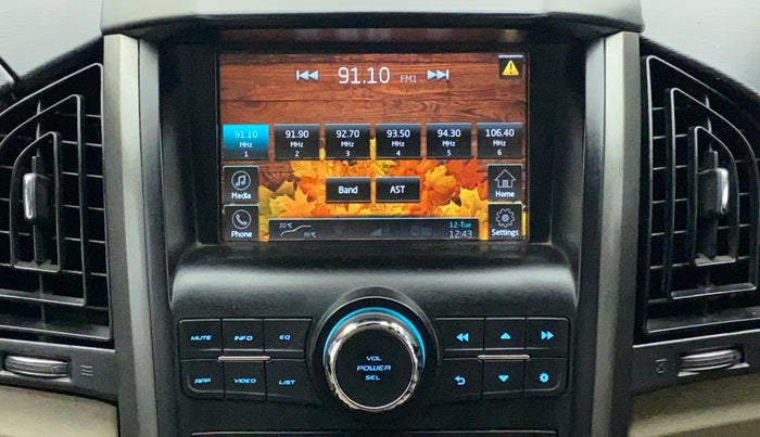 2015 Mahindra XUV500 W10, Diesel, Manual, 1,04,003 km, Infotainment System