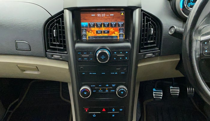 2015 Mahindra XUV500 W10, Diesel, Manual, 1,04,003 km, Air Conditioner