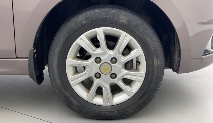 2017 Tata Tiago XZ PETROL, Petrol, Manual, 42,576 km, Right Front Wheel