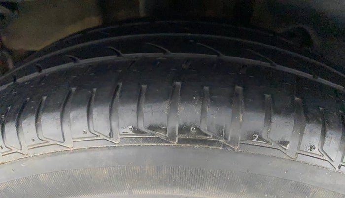 2017 Tata Tiago XZ PETROL, Petrol, Manual, 42,576 km, Right Rear Tyre Tread