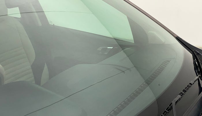 2017 Tata Tiago XZ PETROL, Petrol, Manual, 42,576 km, Front windshield - Minor spot on windshield
