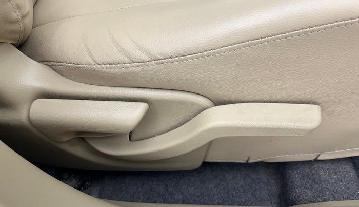 2017 Honda Amaze 1.2L I-VTEC S, Petrol, Manual, 79,123 km, Driver Side Adjustment Panel