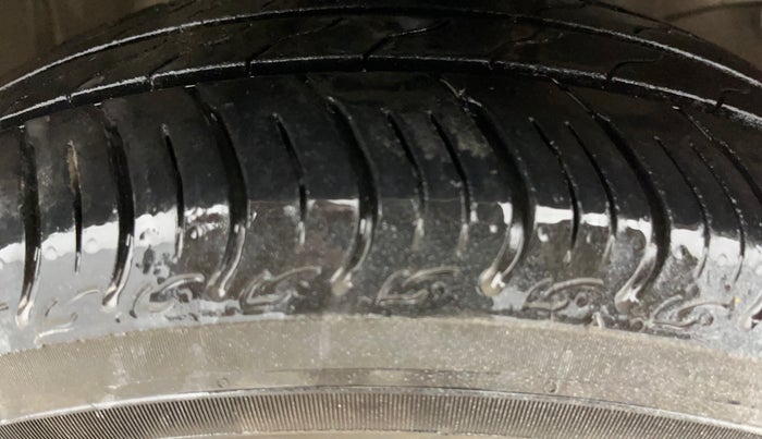 2017 Honda Amaze 1.2L I-VTEC S, Petrol, Manual, 79,123 km, Right Front Tyre Tread