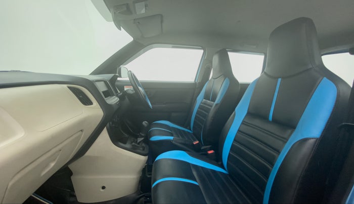 2021 Maruti New Wagon-R LXI CNG 1.0 L, CNG, Manual, 20,082 km, Right Side Front Door Cabin