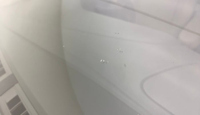 2020 Volkswagen Vento HIGHLINE 1.0L TSI AT, Petrol, Automatic, 36,633 km, Front windshield - Minor spot on windshield