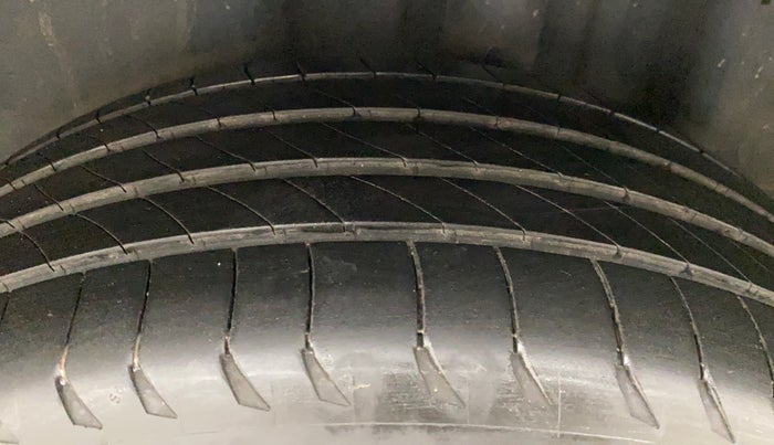 2020 Volkswagen Vento HIGHLINE 1.0L TSI AT, Petrol, Automatic, 36,633 km, Left Rear Tyre Tread