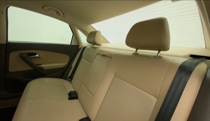 2020 Volkswagen Vento HIGHLINE 1.0L TSI AT, Petrol, Automatic, 36,633 km, Right Side Rear Door Cabin