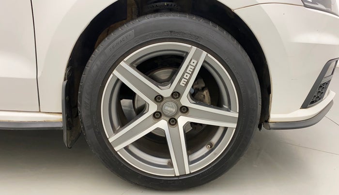 2020 Volkswagen Vento HIGHLINE 1.0L TSI AT, Petrol, Automatic, 36,633 km, Right Front Wheel