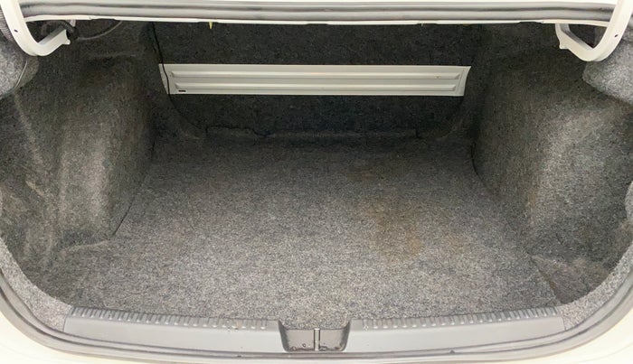 2020 Volkswagen Vento HIGHLINE 1.0L TSI AT, Petrol, Automatic, 36,633 km, Boot Inside