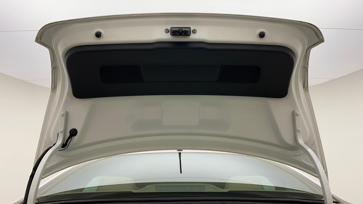2020 Volkswagen Vento HIGHLINE 1.0L TSI AT, Petrol, Automatic, 36,633 km, Boot Door Open