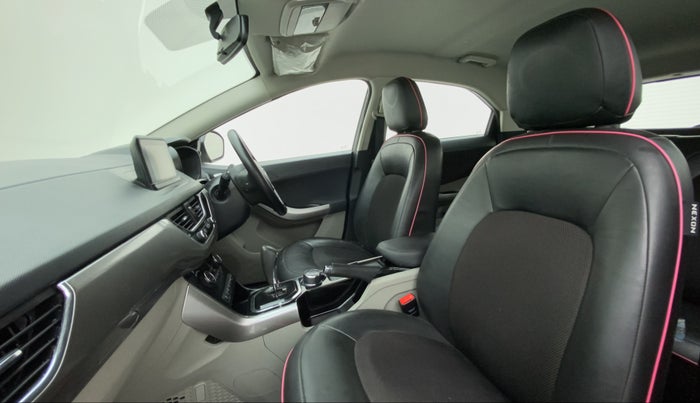 2018 Tata NEXON XZA+ 1.5, Diesel, Automatic, 40,301 km, Right Side Front Door Cabin