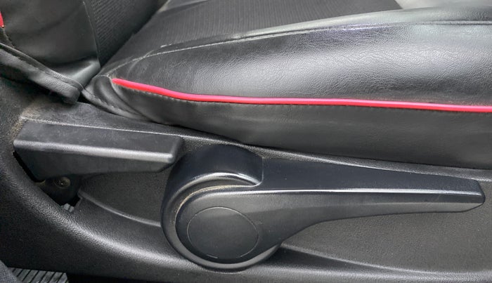 2018 Tata NEXON XZA+ 1.5, Diesel, Automatic, 40,301 km, Driver Side Adjustment Panel