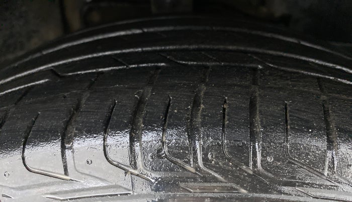 2018 Tata NEXON XZA+ 1.5, Diesel, Automatic, 40,301 km, Right Front Tyre Tread