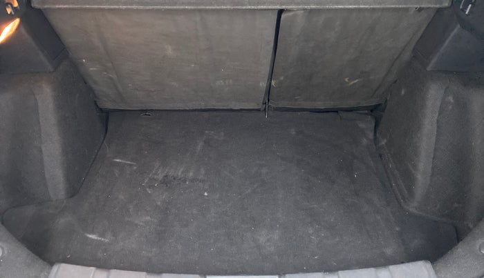 2018 Tata NEXON XZA+ 1.5, Diesel, Automatic, 40,301 km, Boot Inside
