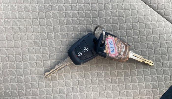 2019 Hyundai NEW SANTRO SPORTZ AMT, Petrol, Automatic, 38,010 km, Key Close Up