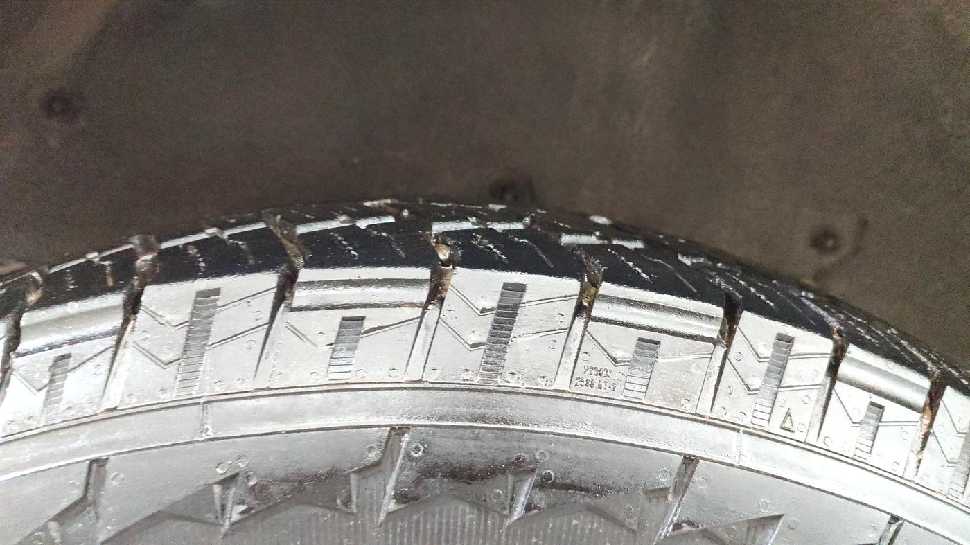2023 Mahindra Thar LX P 2WD AT HT, Petrol, Automatic, 15,201 km, Right Rear Tyre Tread