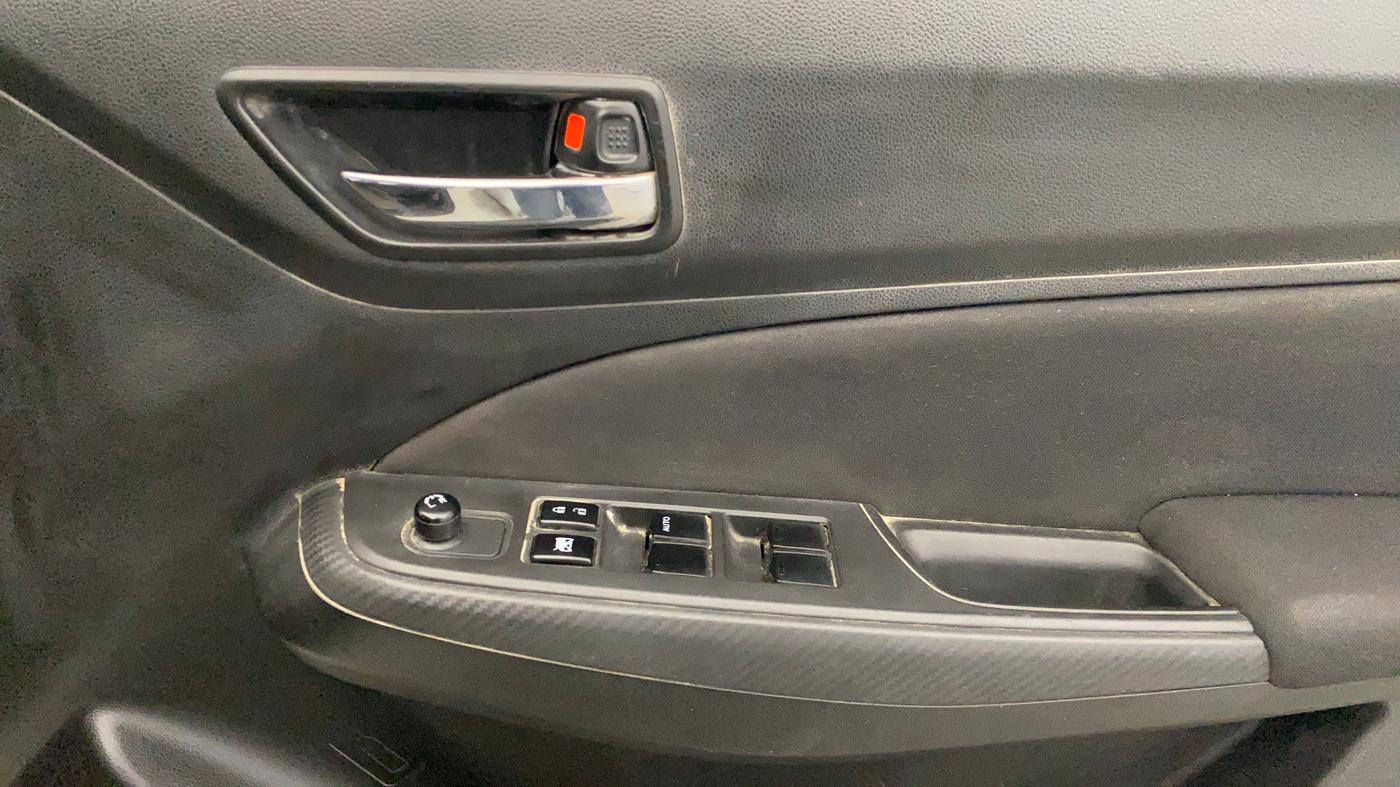 2022 Maruti Swift VXI, Petrol, Manual, 47,953 km, Driver Side Door Panels Control