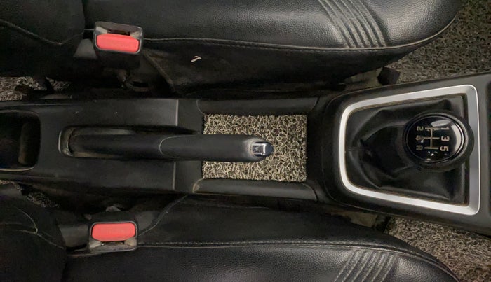 2022 Maruti Swift VXI, Petrol, Manual, 47,953 km, Gear Lever