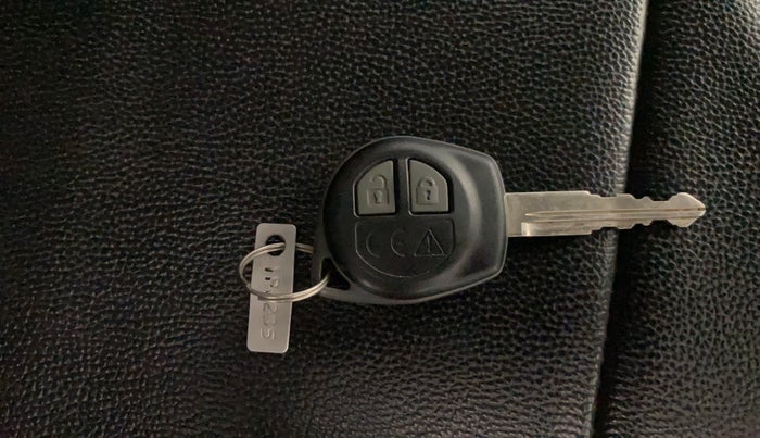 2022 Maruti Swift VXI, Petrol, Manual, 47,953 km, Key Close Up