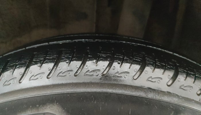 2021 Renault TRIBER RXZ AMT, Petrol, Automatic, 39,816 km, Left Rear Tyre Tread