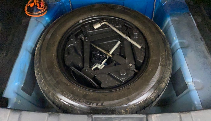 2017 Tata NEXON XZ PLUS PETROL, Petrol, Manual, 27,584 km, Dicky (Boot door) - Tool missing