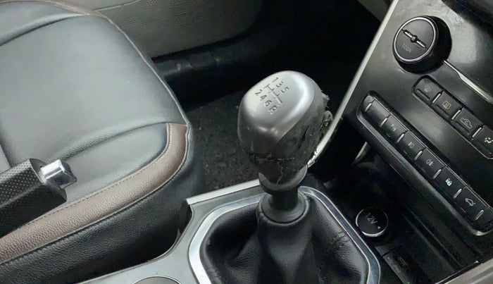 2017 Tata NEXON XZ PLUS PETROL, Petrol, Manual, 27,584 km, Gear lever - Knob cover torn