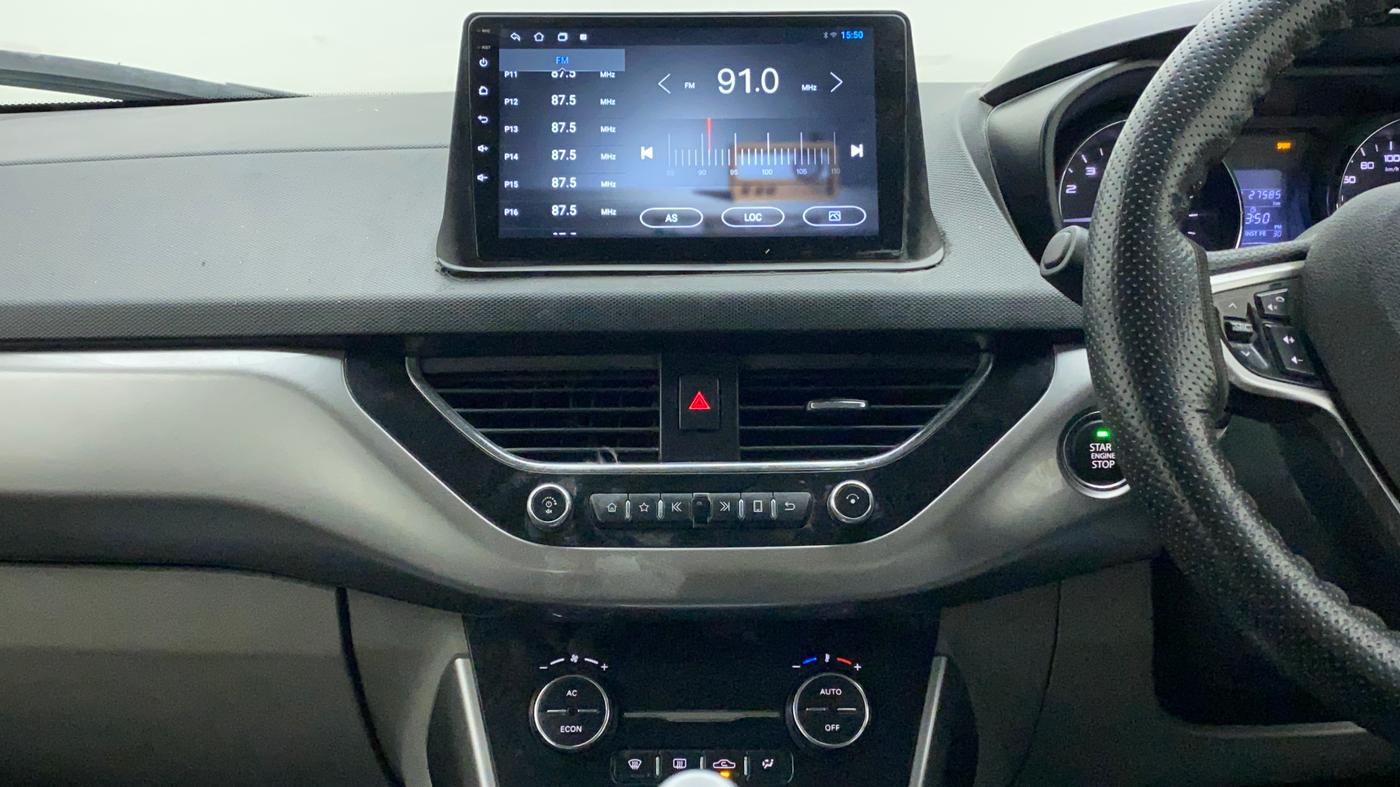 2017 Tata NEXON XZ PLUS PETROL, Petrol, Manual, 27,584 km, Air Conditioner