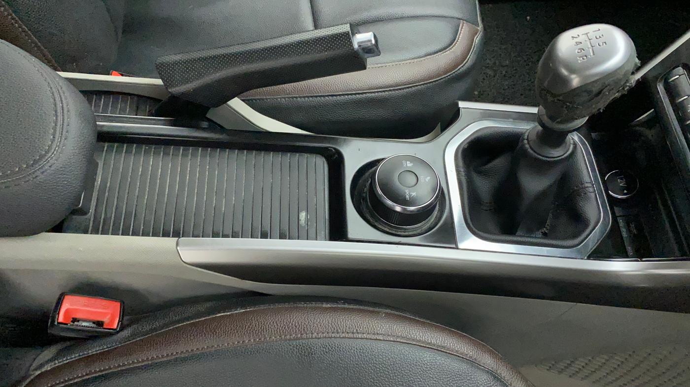 2017 Tata NEXON XZ PLUS PETROL, Petrol, Manual, 27,584 km, Gear Lever