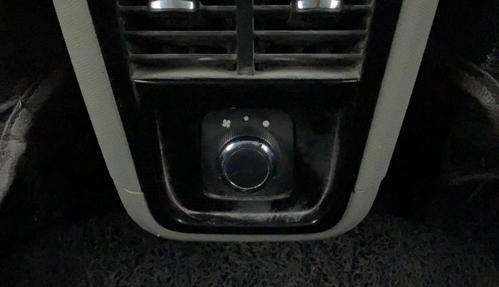 2017 Tata NEXON XZ PLUS PETROL, Petrol, Manual, 27,584 km, Rear AC Temperature Control