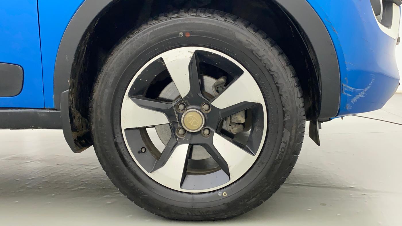 2017 Tata NEXON XZ PLUS PETROL, Petrol, Manual, 27,584 km, Right Front Wheel
