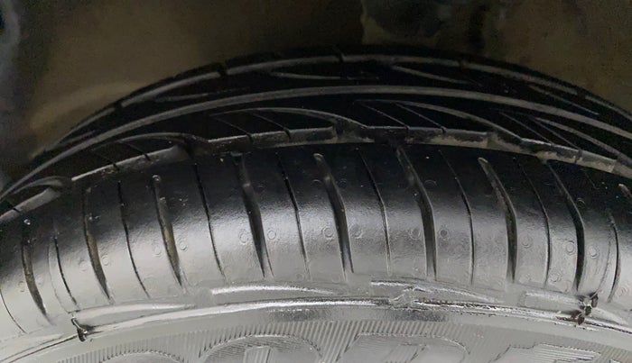 2018 Maruti Alto 800 LXI, Petrol, Manual, 51,728 km, Left Front Tyre Tread