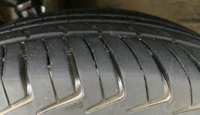 2021 Maruti New Wagon-R 1.0 Lxi (o) cng, CNG, Manual, 17,268 km, Left Front Tyre Tread