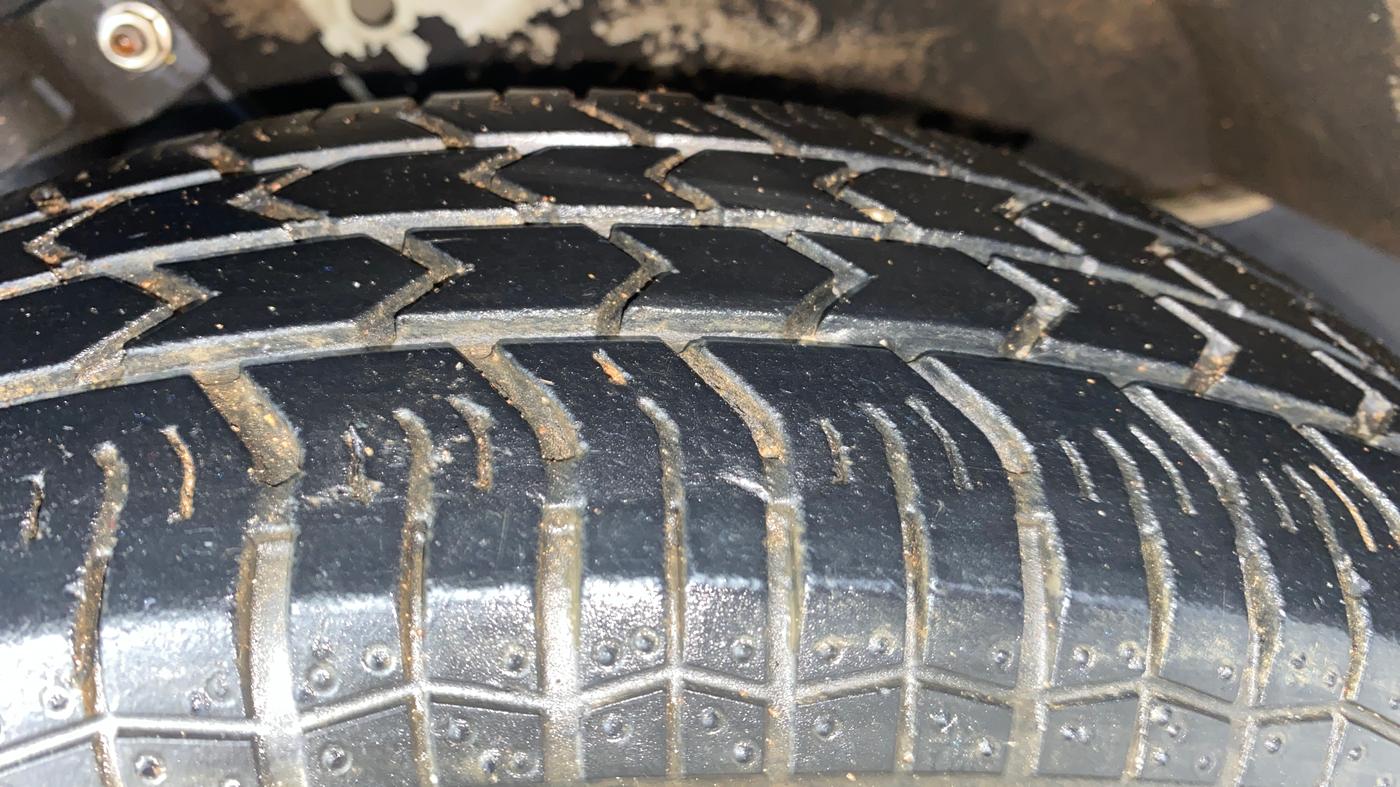 2016 Maruti Swift VXI, Petrol, Manual, 46,950 km, Left Front Tyre Tread