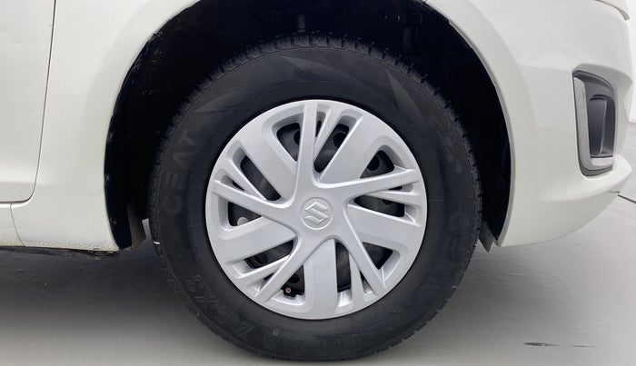2017 Maruti Swift VXI D, CNG, Manual, 92,243 km, Right Front Wheel
