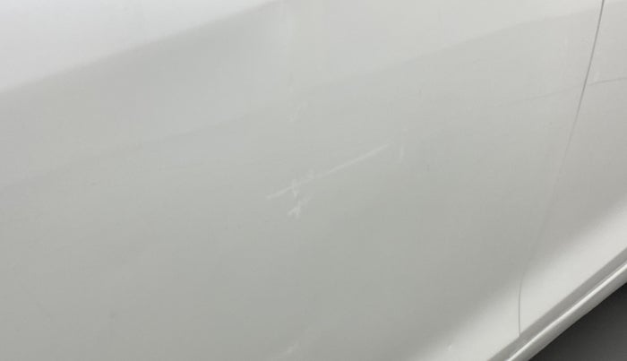 2017 Maruti Swift VXI D, CNG, Manual, 92,243 km, Front passenger door - Minor scratches